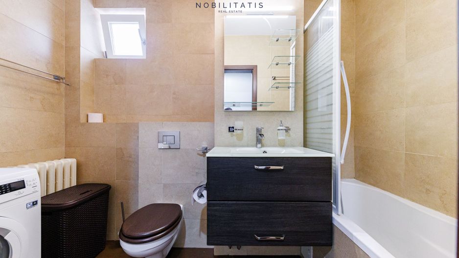 Un apartament cum rar găsești, în centrul orasului | 4 camere & 2 bai - Poză 12