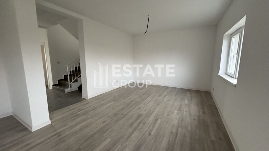 Casa individuala cu 5 camere in Mosnita Noua zona castel - Poză 5