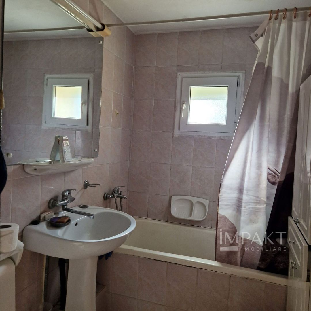 Apartament cu 4 camere de inchiriat in zona Platinia - Poză 9