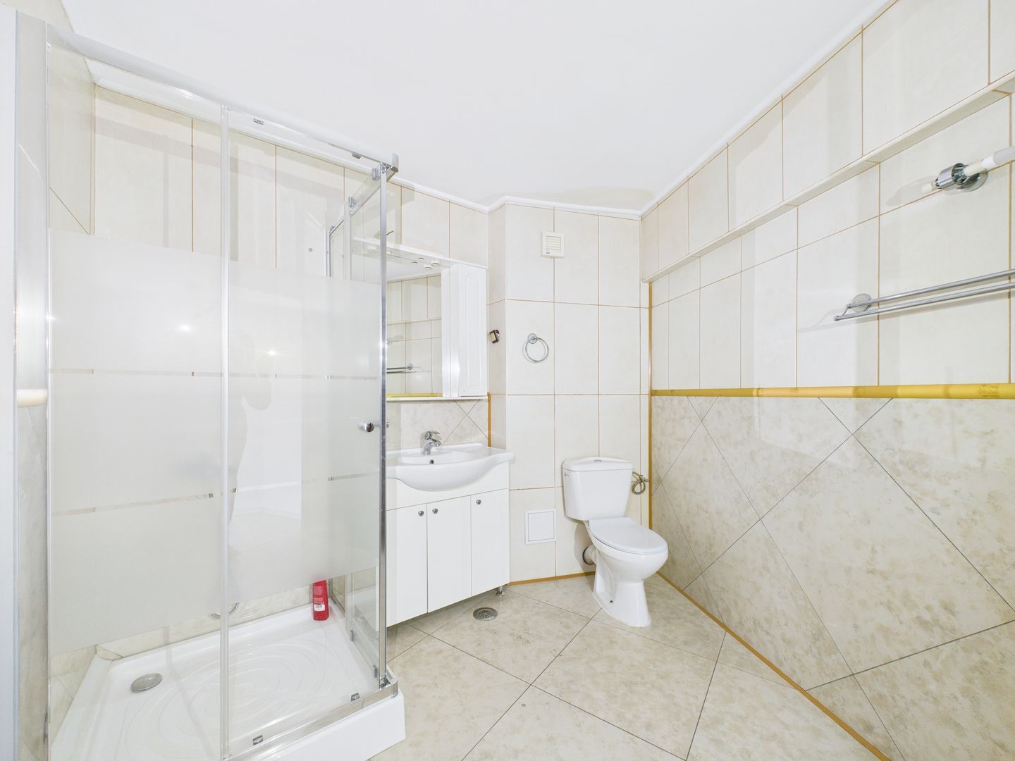 Apartament cu 3 camere de vanzare - Spatiu versatil - Rond Alba Iulia - Poză 18