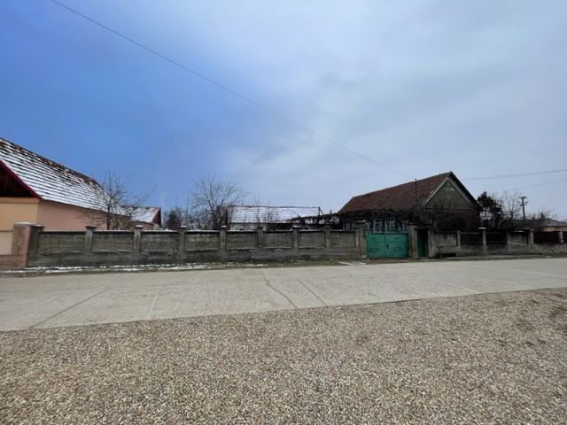 De vânzare | Casă tradițională la sat + teren 1.500 mp. Sat  Săbolciu - Poză 3