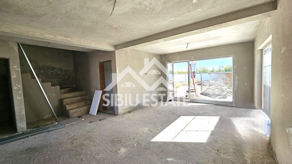 Casa Selimbar 5 camere, 3 bai, garaj, curte mare - Poză 7