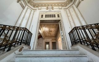 Vila unicat-Piata Romana - Poză 1