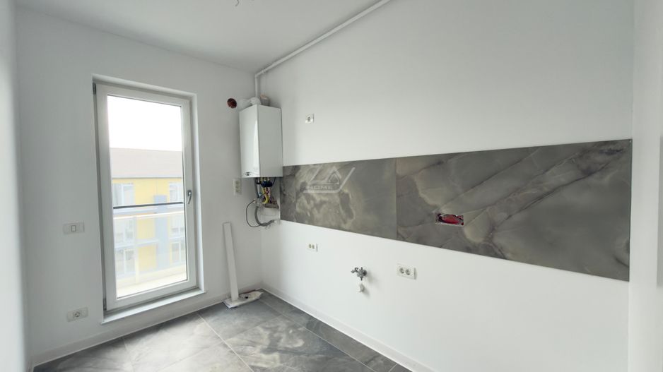 Bloc finalizat. Bucatarie inchisa. Loc de parcare. Spatiu depozitare - Poză 3