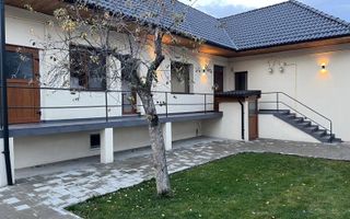 Casa recent renovata in zona centrala - cu loc de parcare si garaj - Poză 4