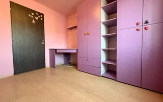 2 dormitoare, centrala proprie, bloc anvelopat. - Poză 18