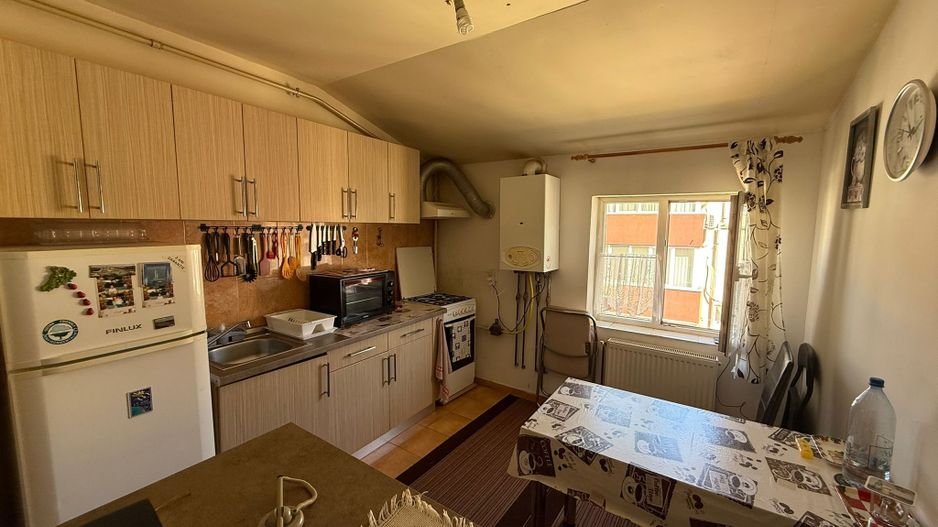 Apartament 2 camere, zona Dambovita, comision0% - Poză 4