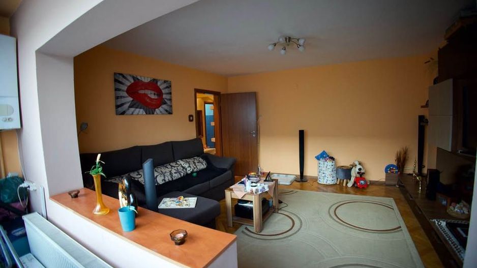 Etaj  2- 3 cam decomandat Bucovinei-Torontalului centrala proprie - Poză 7