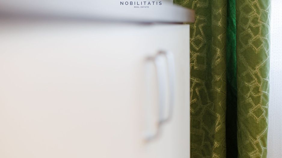 Un apartament cum rar găsești, în centrul orasului | 4 camere & 2 bai - Poză 34