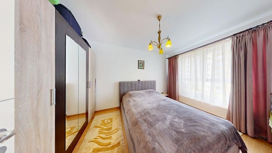 Apartament decomandat, 2 camere, balcon, boxa - Avangarden - Poză 9