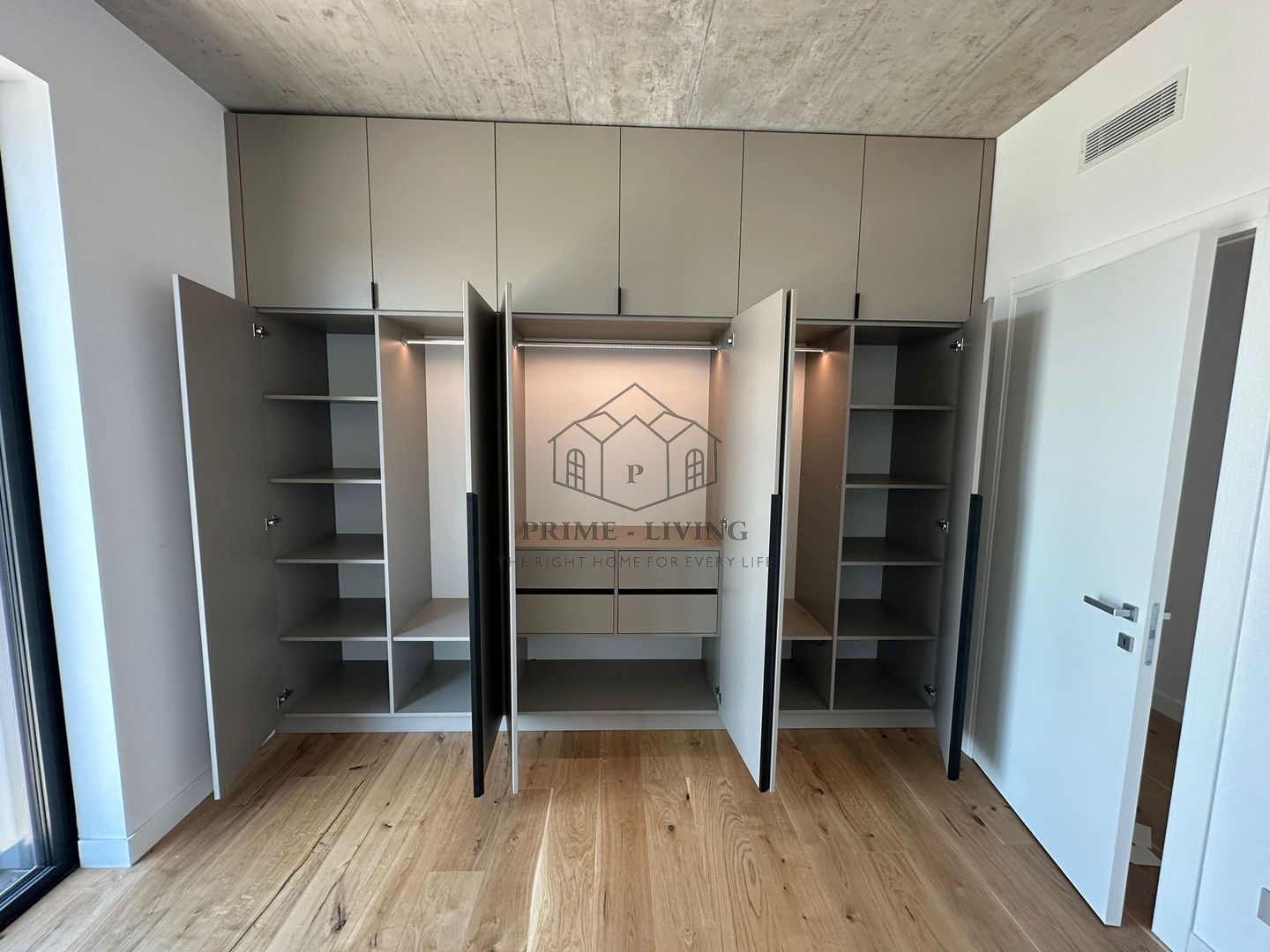 VILA CU 4 CAMERE LA INCHIRIERE IN COMPLEX REZIDENTIAL AMBER FOREST - Poză 4