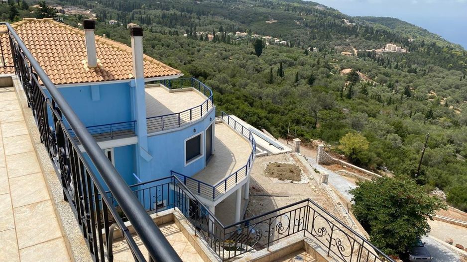 Vile Lefkada - Poză 1