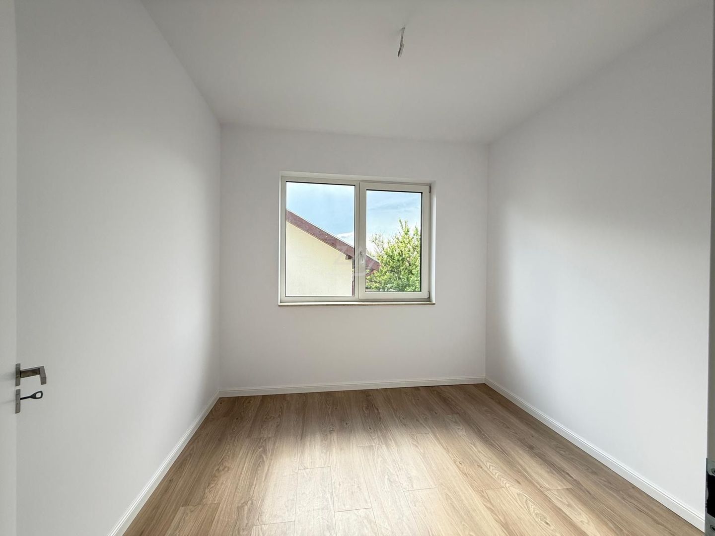 Locatie excelenta - langa Musicescu. 3 dormitoare. 2 locuri parcare. - Poză 17