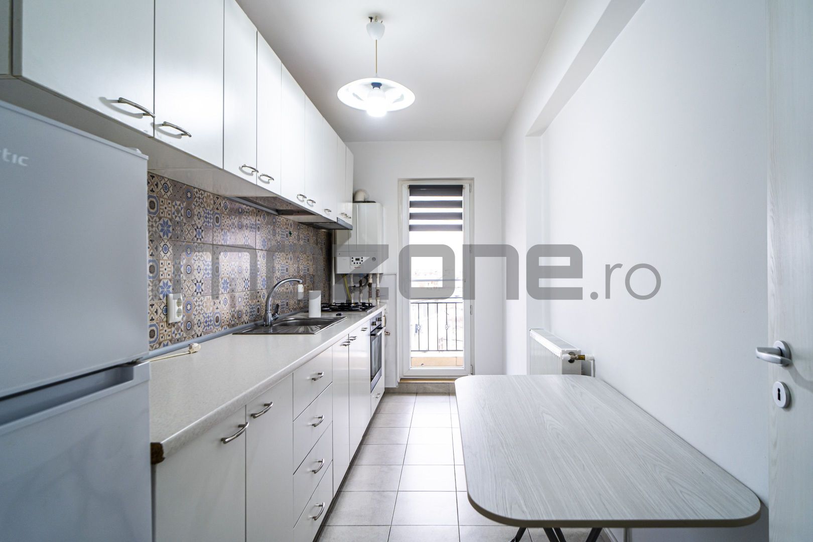 Garsoniera, 36 mp, mobilata-utialta, etaj 4, langa Penny Market- Rezervelor - Poză 14