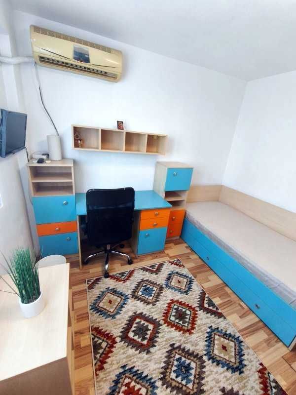 Apartament 2 camere, parcare inclusa, balcon, metrou 4 minute - Poză 5