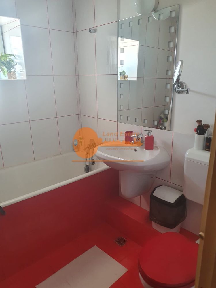 Apartament cu 3 camere in zona sos. Oltenitei-Piata Sudului - Poză 2