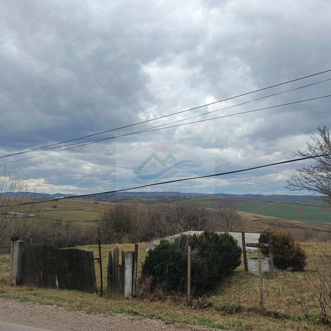 Teren intravilan de vânzare Horodniceni Suceava - Poză 6