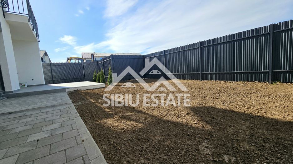 Casa noua la cheie 4 camere, 2bai, terasa, carport - Poză 2
