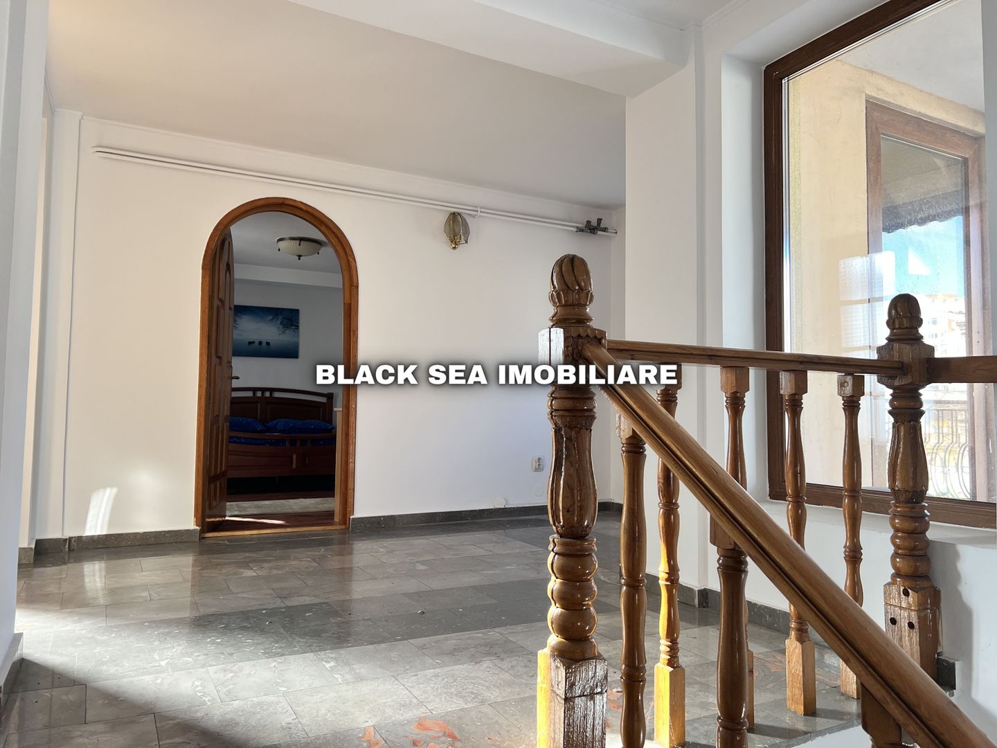 Vila 7 camere D+P+1+M - 2 Garaje - 50m de plaja - Zona centrala - Poză 14