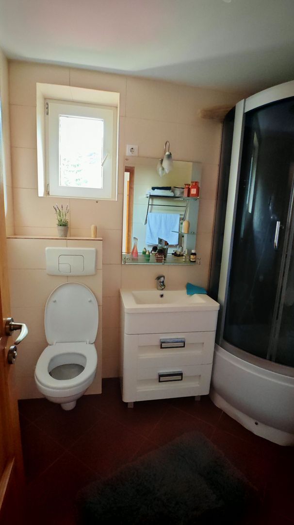 Apartament la casa + anexa gospodareasca, zona Blumana -Bartolomeu. - Poză 6