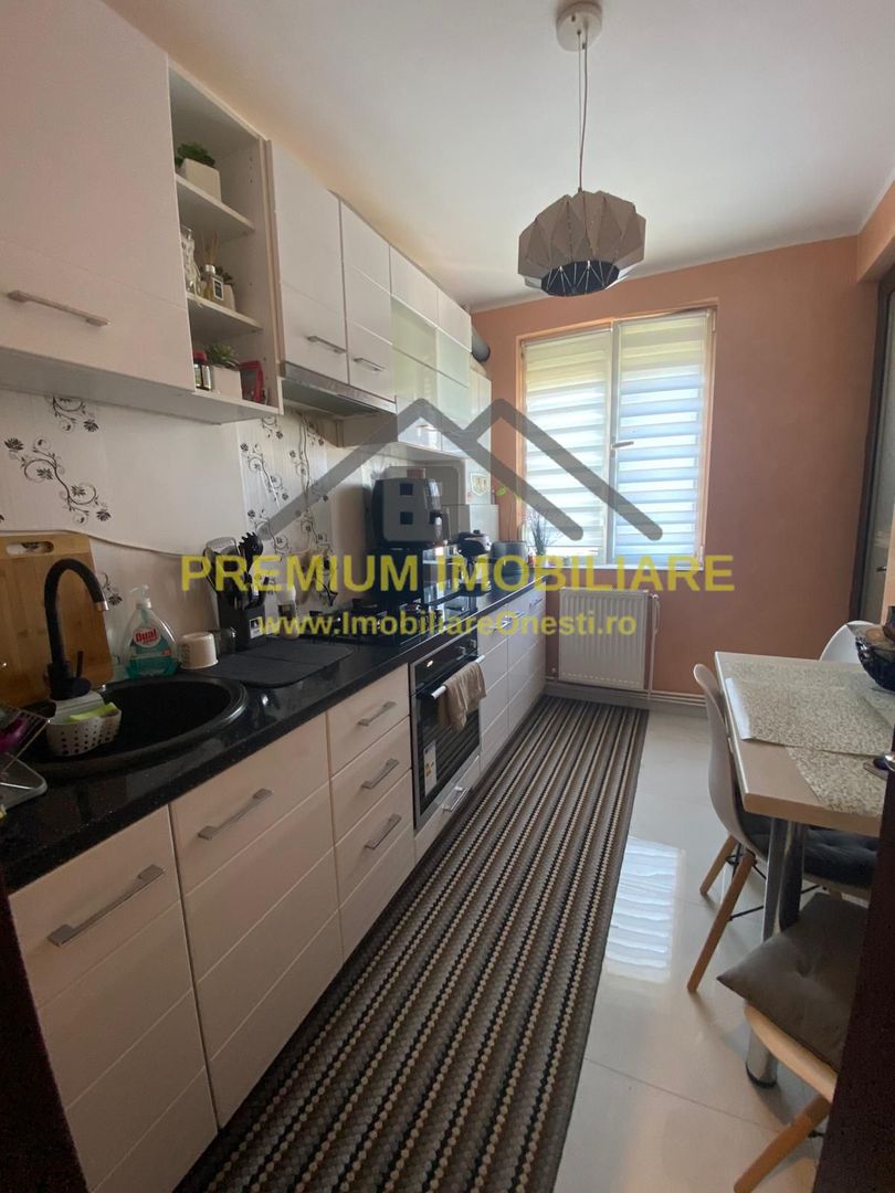 Apartament cu 2 camere renovat Zona Ultracentrala - Poză 4