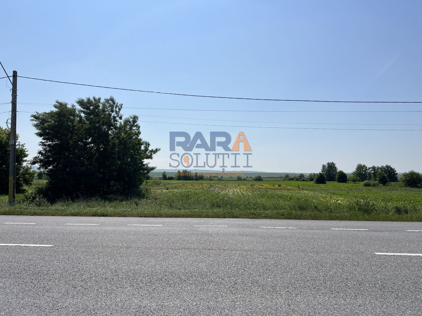 Teren 9969 mp, situat la E85, între două intrări pe autostrada A7 - Poză 2