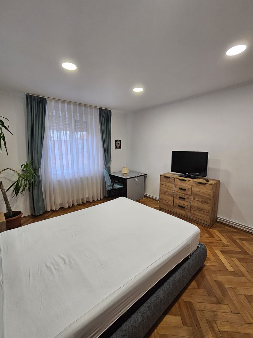 Ap cu 2 dormitoare de închiriat–Ultracentral, Oradea(zona Iuliu Maniu) - Poză 7