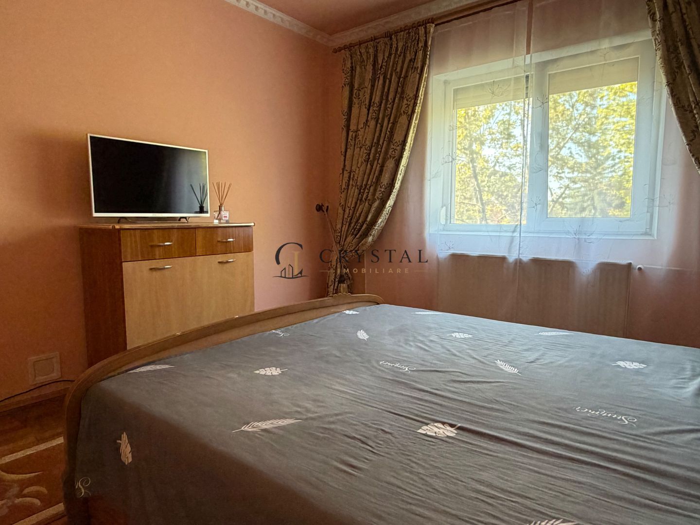 Închiriez apartament cu 3 camere Oradea - Poză 2
