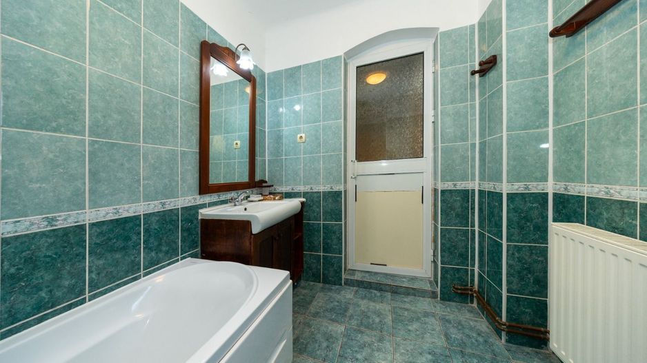 Proprietate turistică în centrul Cristianului 760 mp, teren 1.700 mp - Poză 19