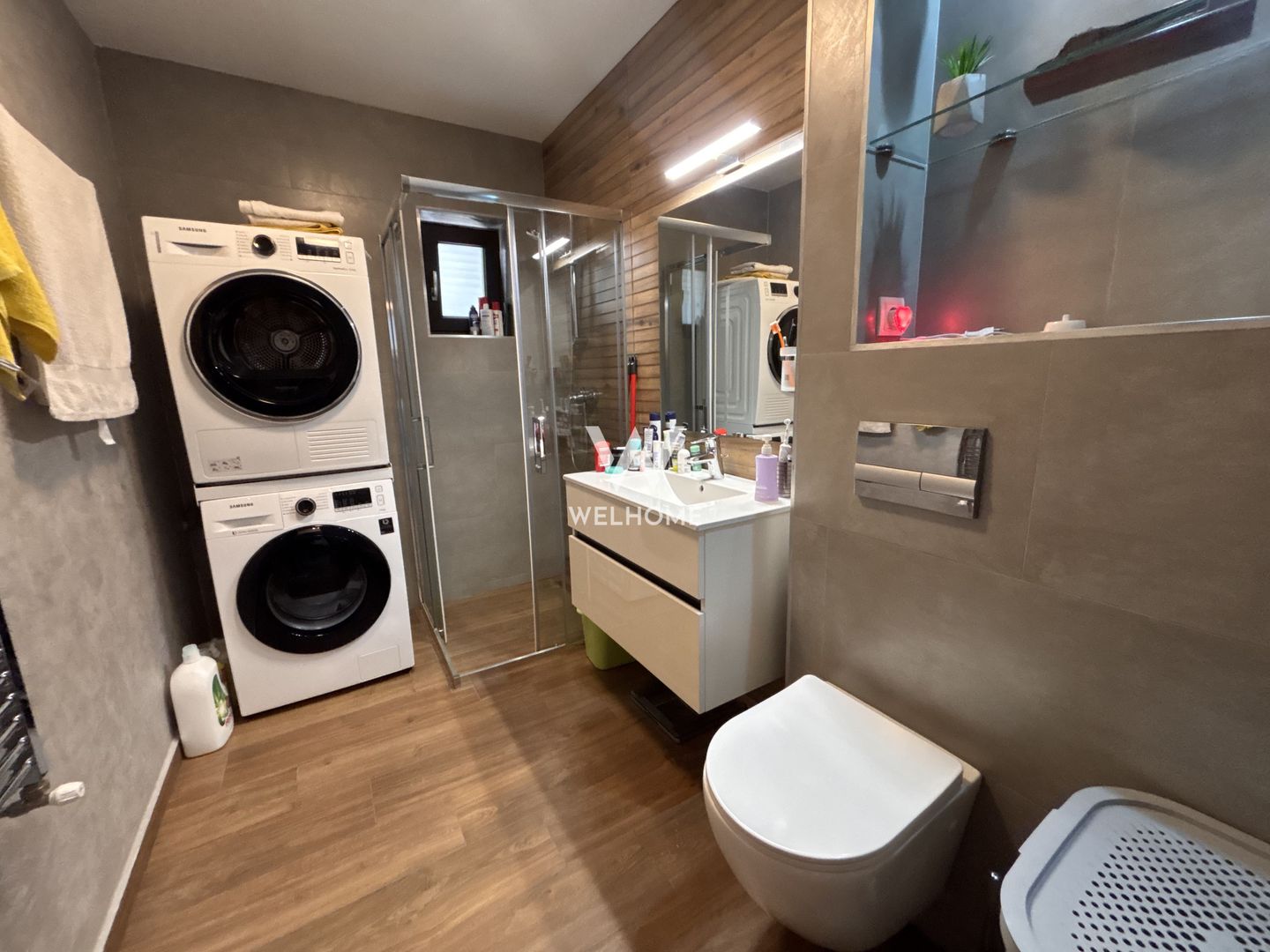 Casa generoasa LA CHEIE, curte 200 mp in Selimbar - Poză 16