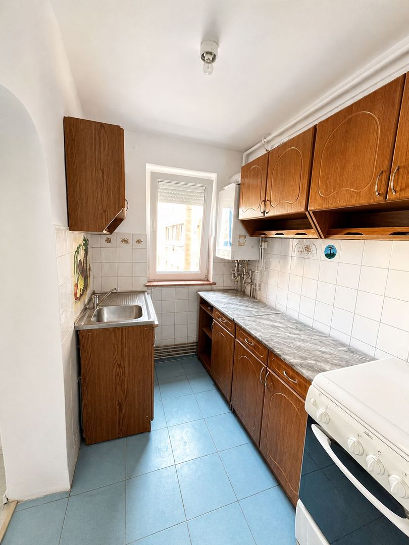Apartament cu 3 camere renovat de vânzare in Sebeș - Poză 4