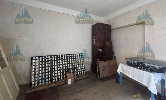 Casă de vânzare cu 3 camere - Poză 8