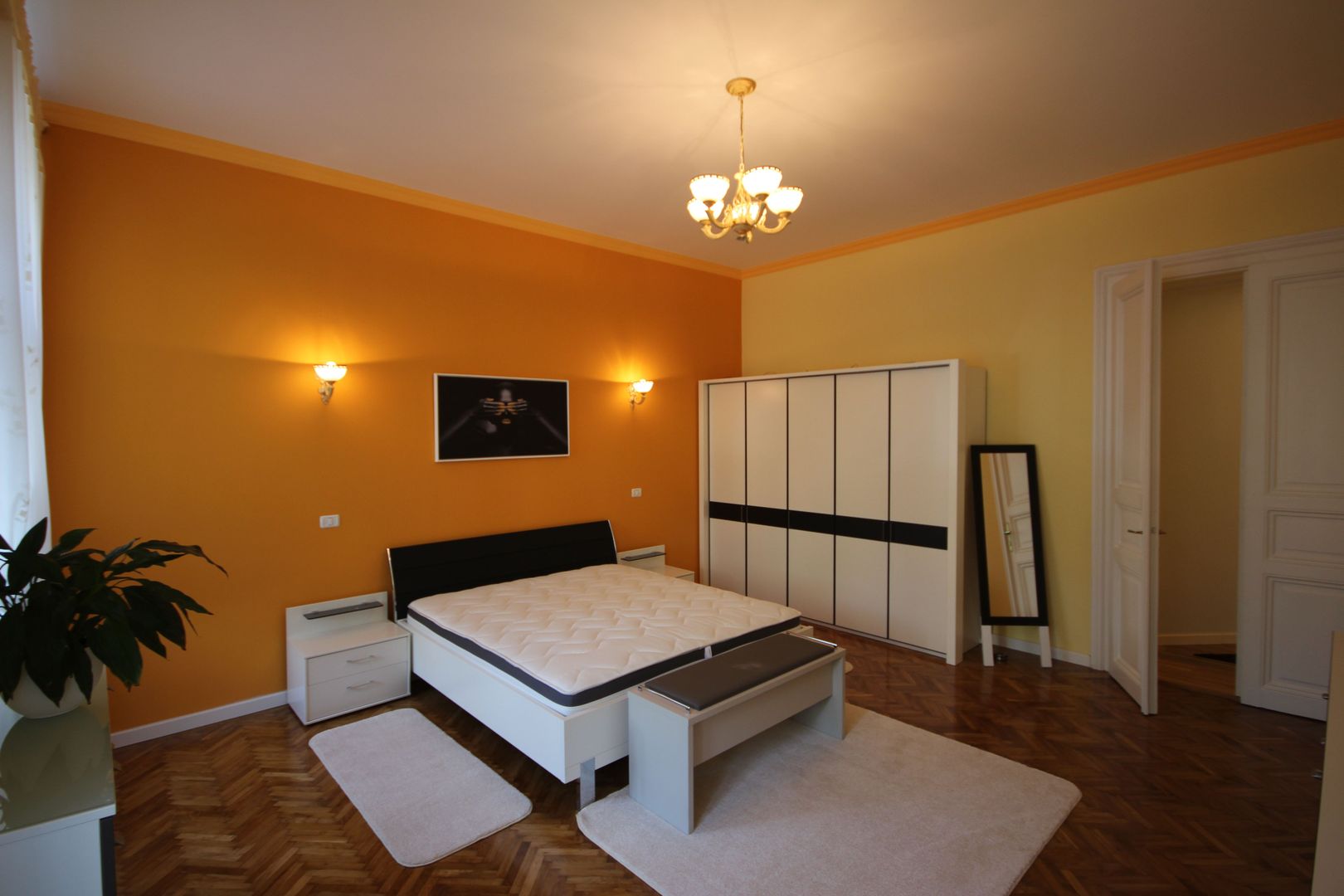 Apartament deosebit cu 3 camere de închiriat în zona Odobescu - Poză 3