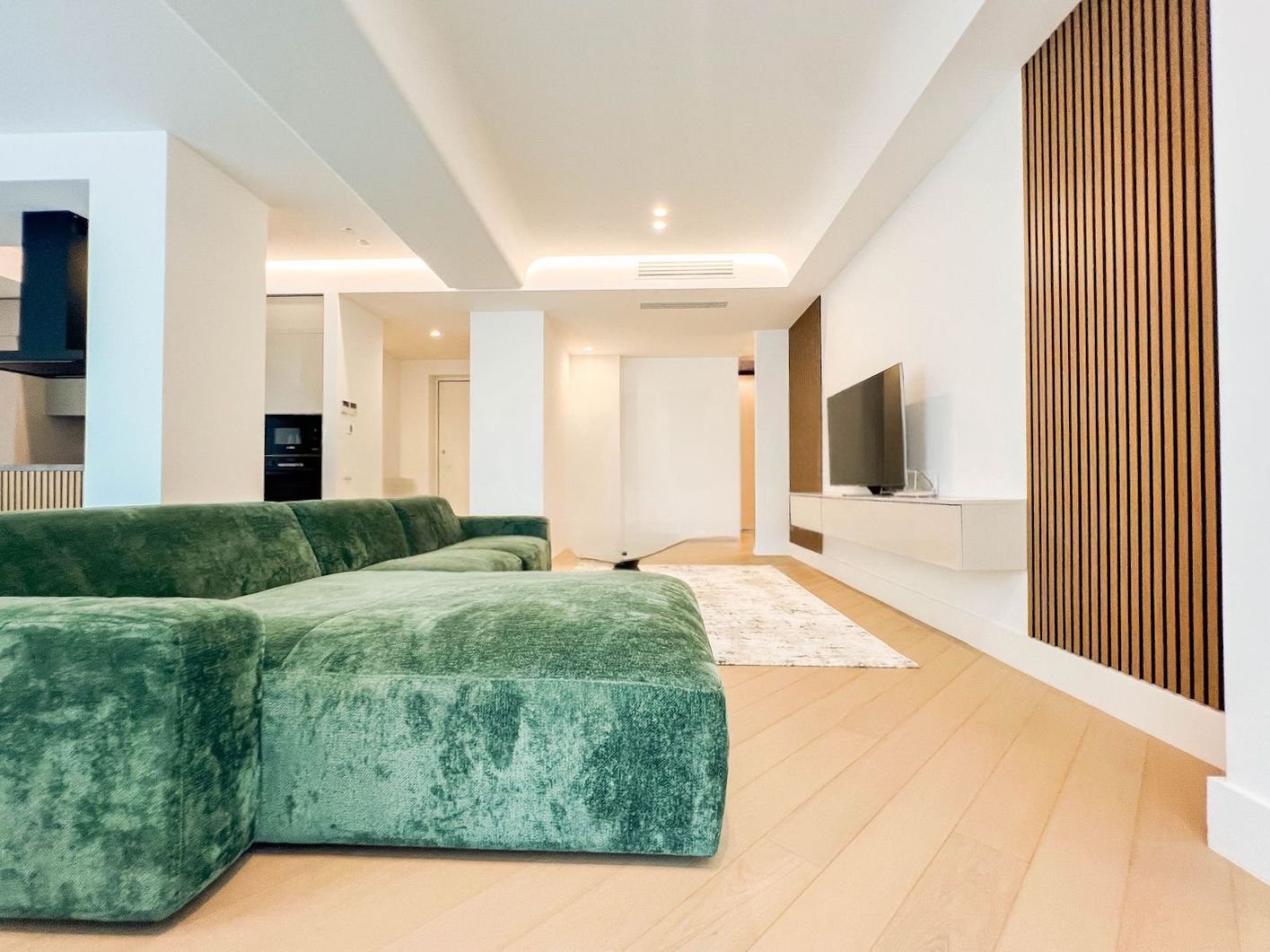 Chirie I Penthouse 4 camere I Iancu Nicolae I Bloc Luxury I 2 Parcari - Poză 2