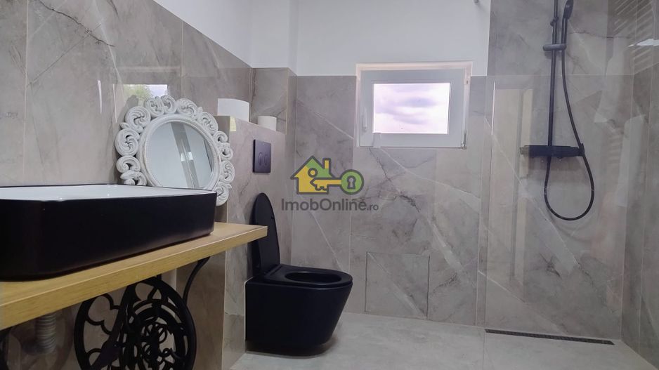 Vilă elegantă cu design luxos și grădină superb amenajată în Șag - Poză 19