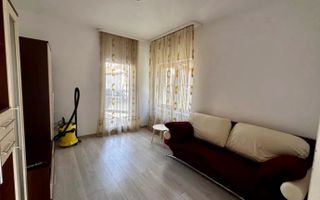 De inchiriat Apartament modern 3 camere cu curte privată şi parcare - Poză 4