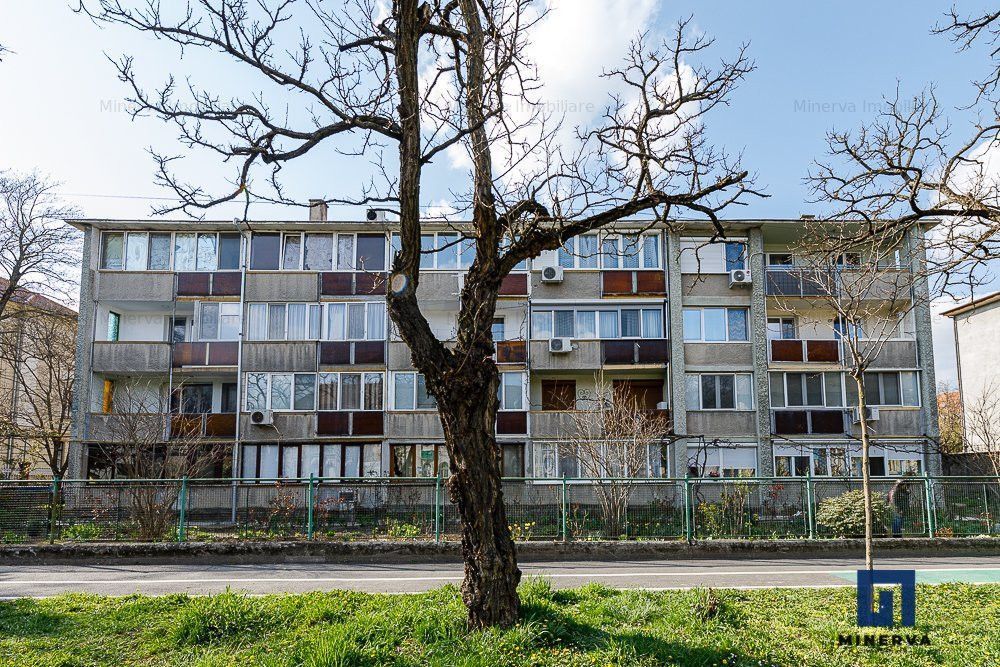 Bd CD LOGA Închiriere Apartament 2 camere decomandat, mobilat utilat, 340 euro - Poză 16