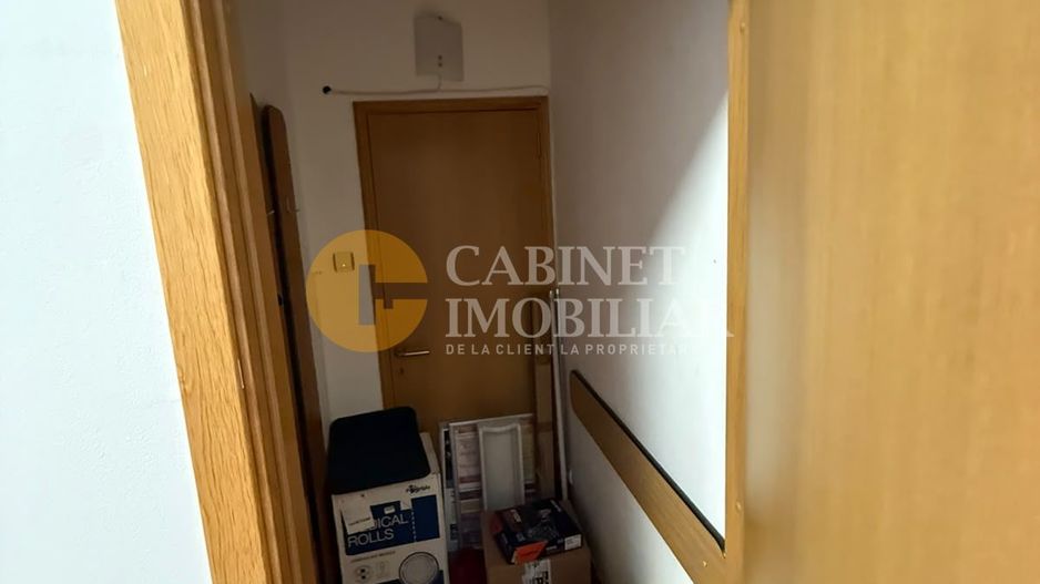 4 CAMERE DECOMANDAT--ETAJ 1--BLOC TIP VILA--PIATA UNIRII - Poză 13