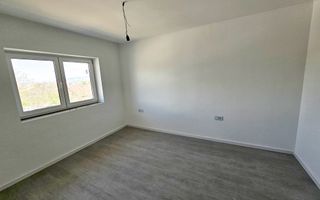 Duplex cu predare la cheie, 4 camere, piscina, 228 mp teren, Cetate - Poză 19