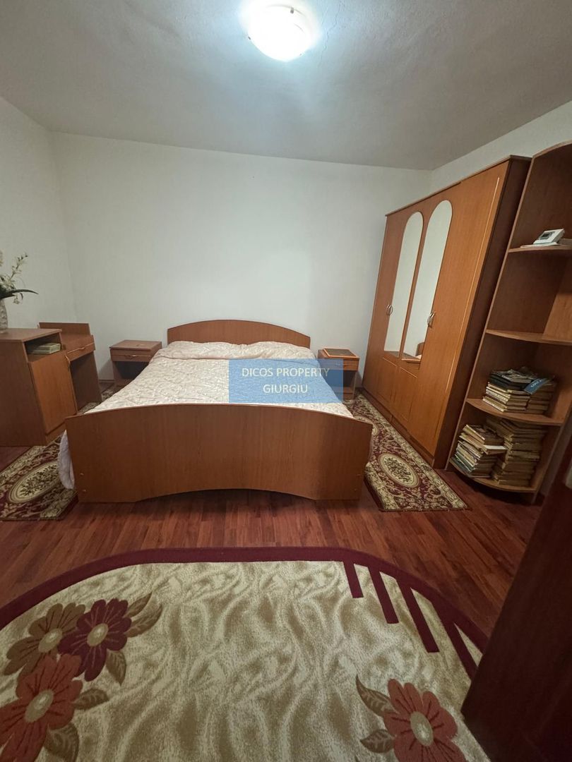 Casă de vânzare pe strada Sabarului - Poză 4