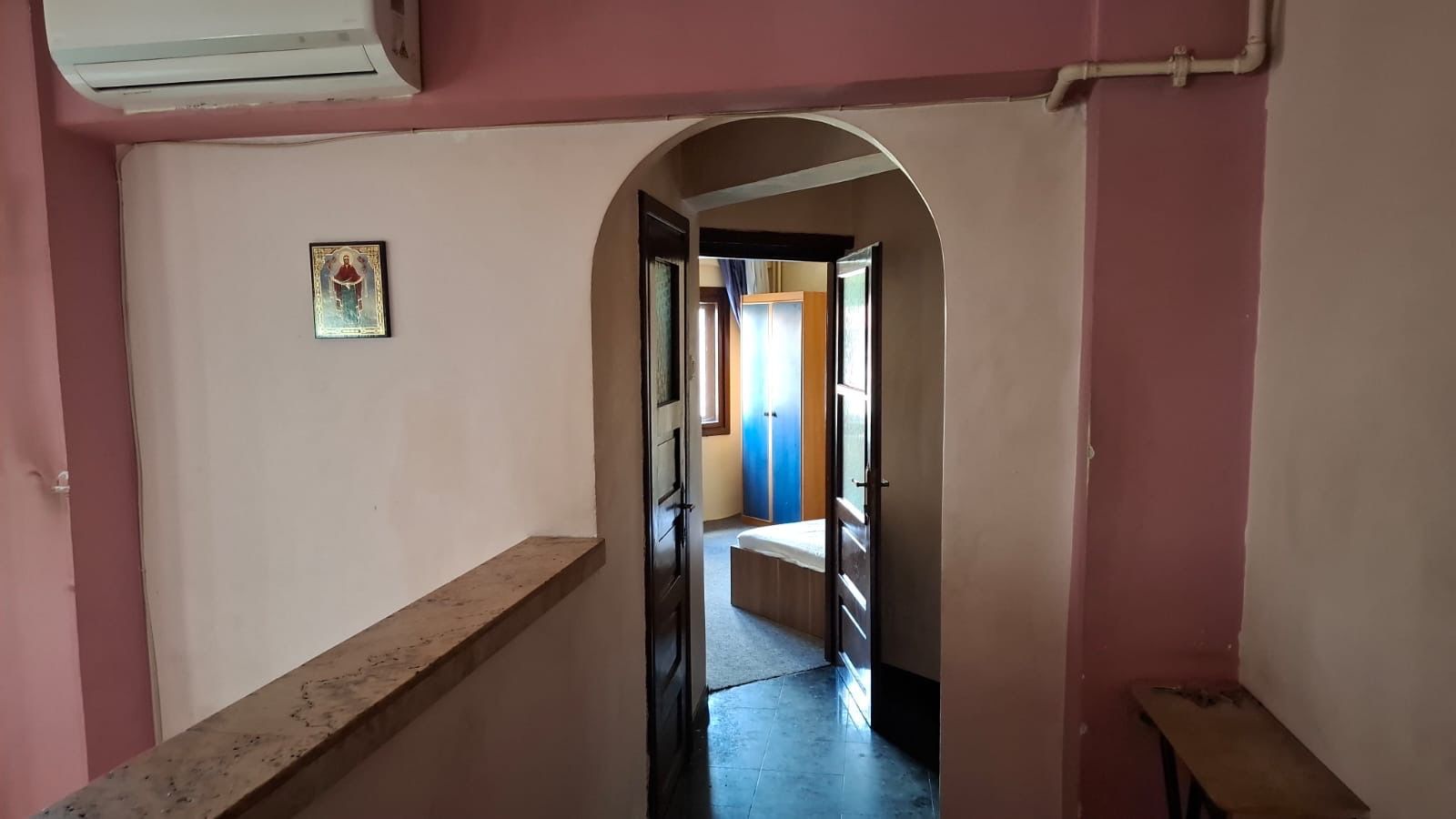Dorobantilor | 3 camere | etaj 1 | centrala proprie | necesită renovare - Poză 2