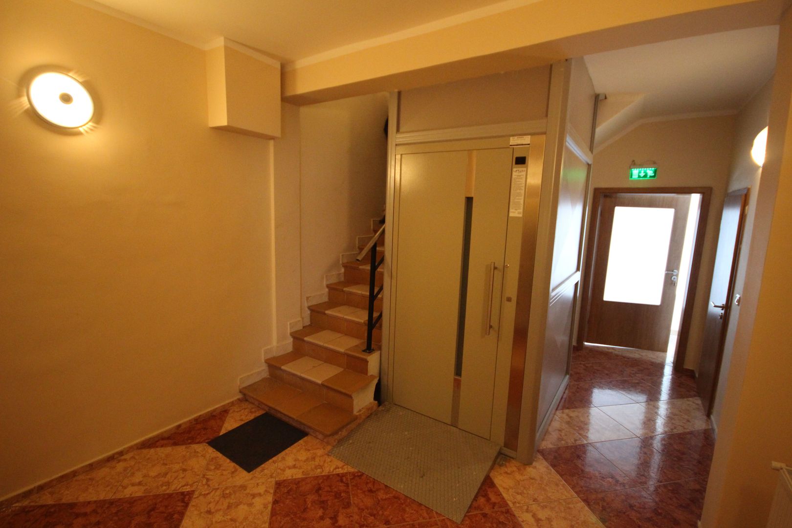 Vila  destinatie camin batrani - Poză 47
