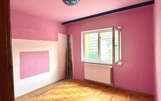 De vanzare apartament cu 3 camere decomandate etaj 3/4 Petru Rares - Poză 3