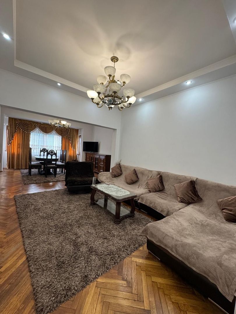 De inchiriat Apartament 3 camere in Vila, Foisorul de Foc sect 2 - Poză 1