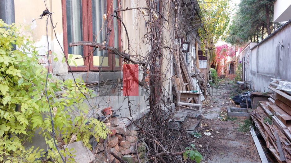 Casa "SARRERA" singur curte, multiple posibilitati, birou/comercial/rezidential - Poză 7