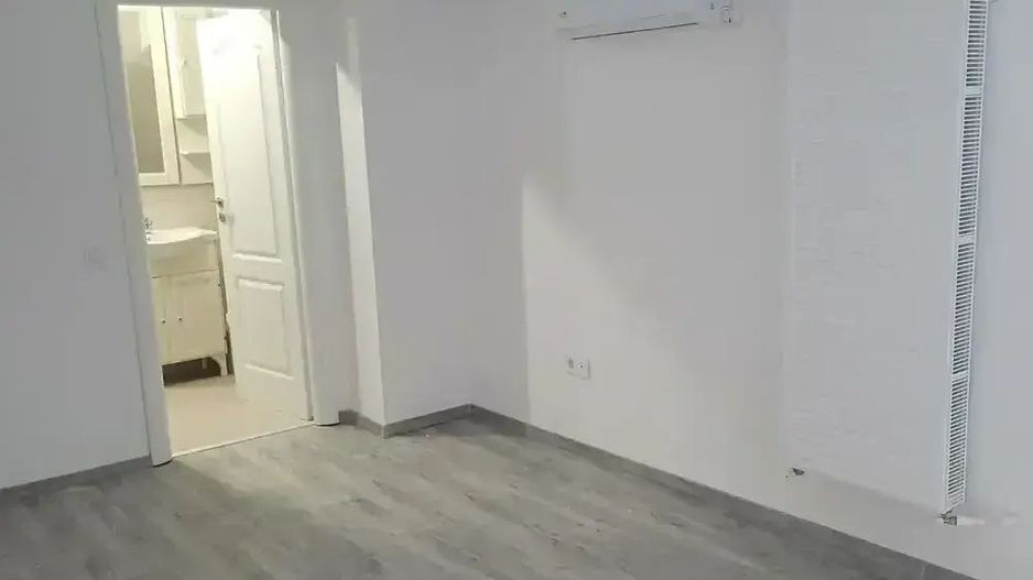 Garsoniera bloc nou, 38 mp, ideala birou/salon- 13 Septembrie - Poză 2