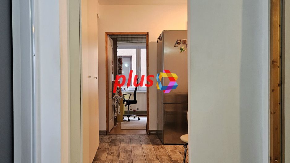 Oportunitate - Apartament cu trei camere in vila, zona Tractorul 70 mp - Poză 3