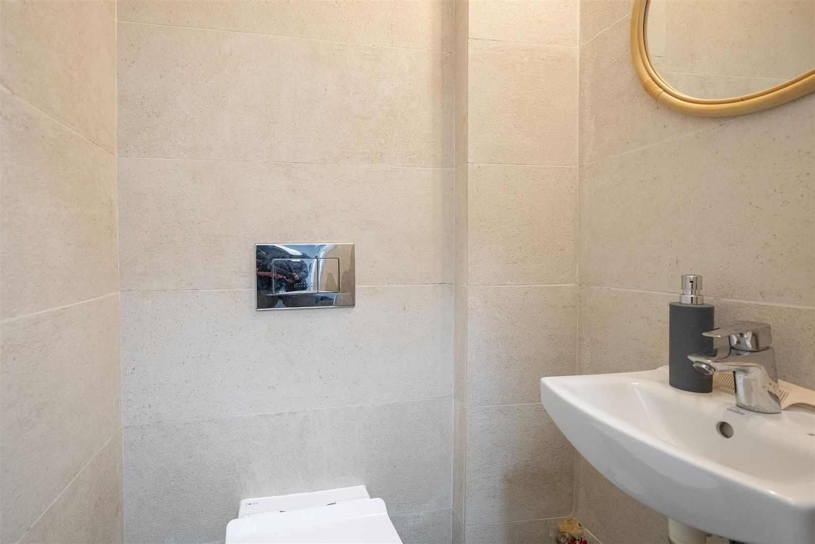 Apartament cu 4 camere renovat  Rogerius - Poză 9