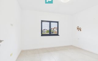 Apartament cu 2 camere, terasă generoasă – Moșnița - Poză 10