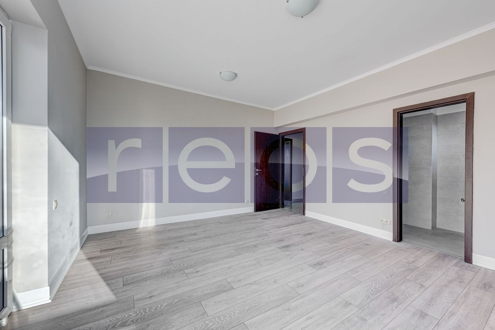 VANZARE VILA 7 CAMERE + GARAJ | 217 MP | TERASA 65 MP | ZONA BANEASA - HERASTRAU - Poză 3